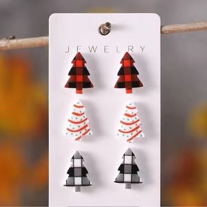 ❤️🖤🎄 3 Pairs of Christmas Tree Design With Gird Plaid Pattern Stud Earrings